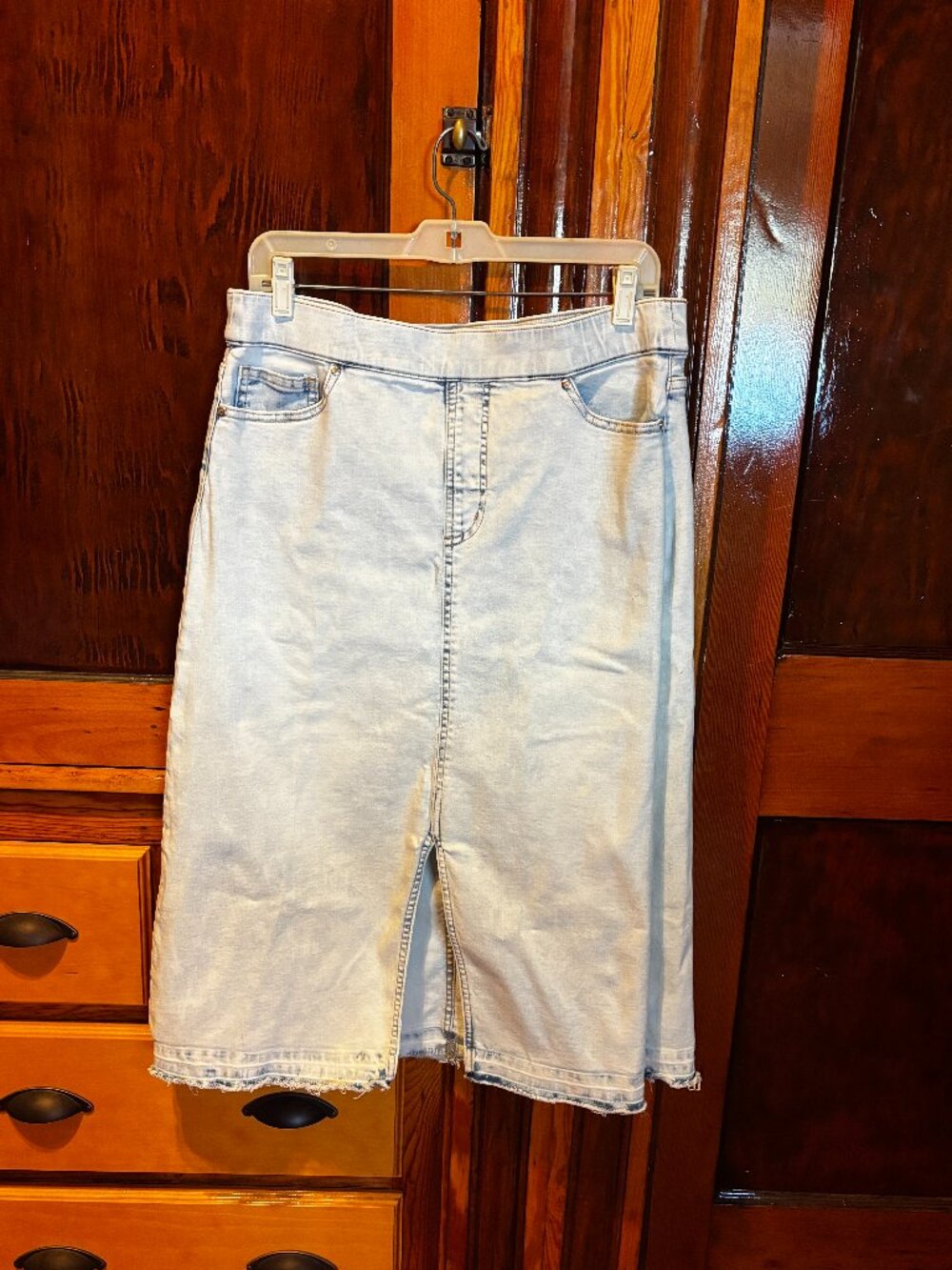 Isaac Mizrahi Live! Denim Midi Skirt w/ Let Down Hem Light Wash Size 12T